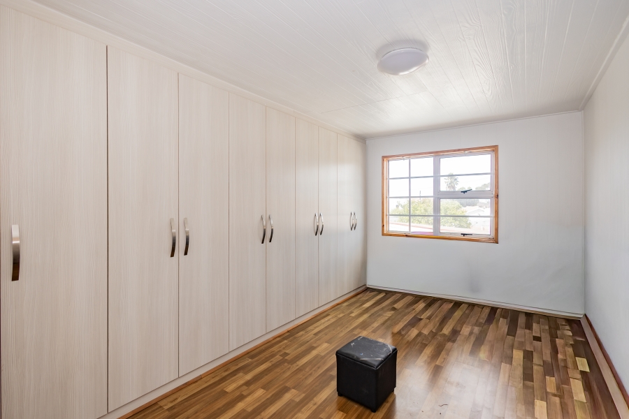 5 Bedroom Property for Sale in Ruyterwacht Western Cape